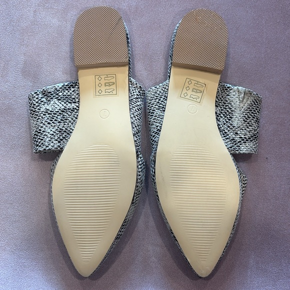 Snake print mule sandals - Picture 2 of 3